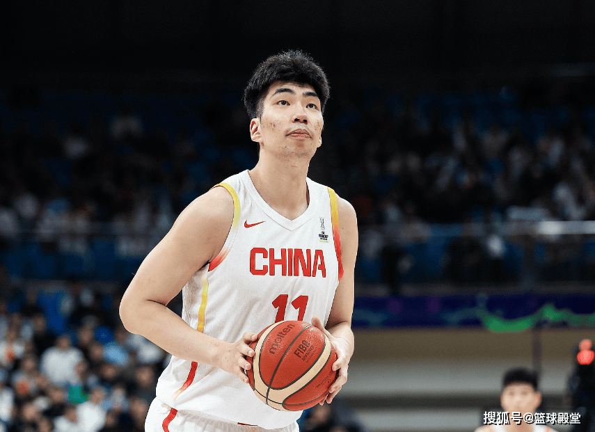 西乙主帅谈余嘉豪!直指防守+对抗+篮板隐患,需进步才能进西甲!